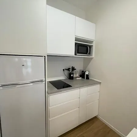 Monolocale Con Terrazzo Апартаменты Модена