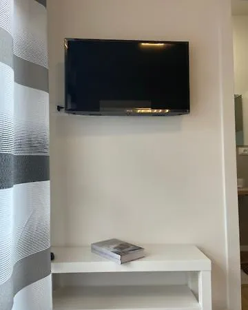 Monolocale Con Terrazzo 아파트