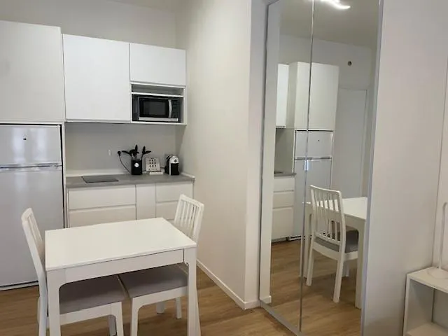 Monolocale Con Terrazzo Διαμέρισμα